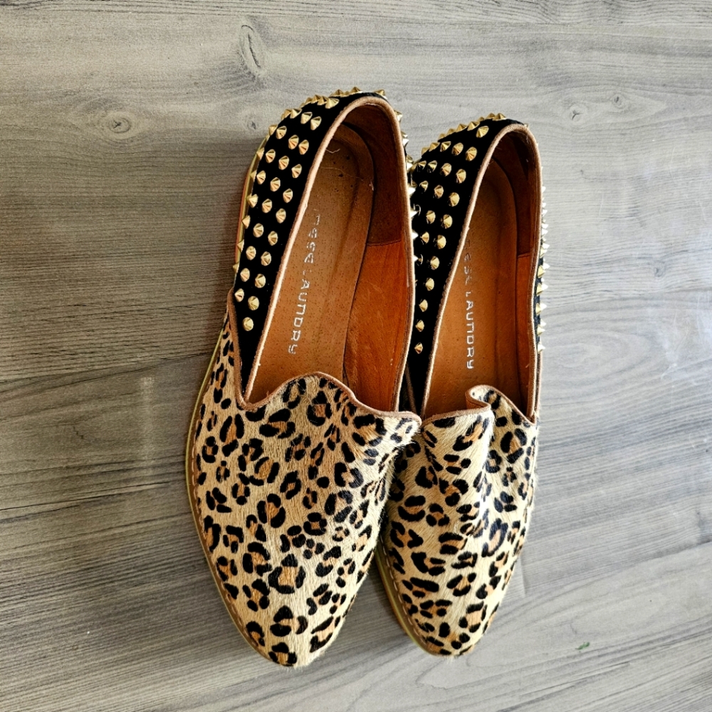 Like New | Chinese Laundry Studded Calfhair Leopard Loafers